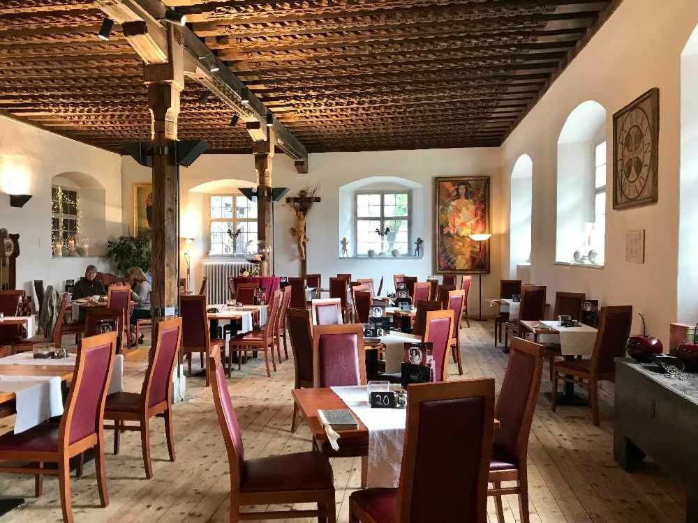 Kloster Benediktbeuern - Gaestehaus Der Salesianer Don Bosco מראה חיצוני תמונה